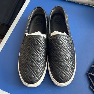 Womens Tory Burch slip on. Size 9. Like new.